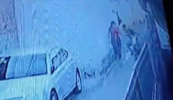 [VIDEO] Pide ayuda para encontrar al que le tocó la cola a su amiga
