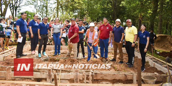 MUNICIPALIDAD DE CARLOS A. LÓPEZ CONSTRUYE UN BAÑO SEXADO PARA COLEGIO PARROQUIAL - Itapúa Noticias