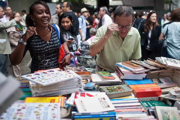 Venezuela abre la XIX Feria Internacional del Libro con Colombia como invitado especial - MarketData