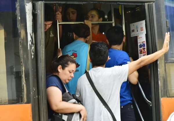 Pese a inversiones, Transporte sigue sin dar dato básico de frecuencias - Economía - ABC Color