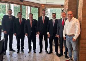 En medio de reculadas, hermética reunión del comando de HC con Peña - Política - ABC Color
