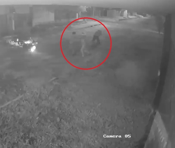 Harto de la delincuencia, joven se enfrentó a motoasaltantes en San Lorenzo - trece