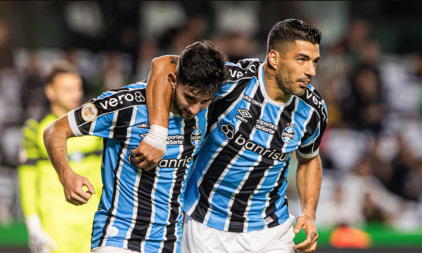 Gremio, con Villasanti como destacado, venció a Botafogo y lo alcanzó en la cima del Brasileirao
