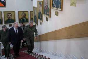 VIDEO: Qué hay detrás de la visita de Putin a un cuartel cerca de Ucrania - Mundo - ABC Color