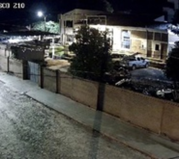 ¡Impotencia! En minutos se robaron un vehículo en Villarrica - Paraguay.com