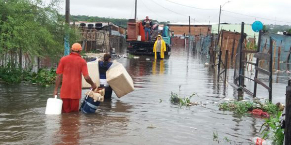 UNIENDO FUERZAS POR LA RECONSTRUCCIÓN: ASISTENCIA INTEGRAL A DAMNIFICADOS EN ITAPÚA - Itapúa Noticias