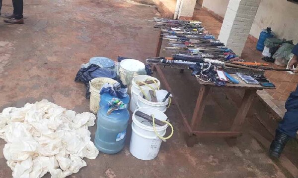 Puñales y bebidas alcohólicas incautados en cárcel de Ciudad del Este – Prensa 5