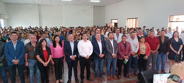 EBY desembolsa más de G. 1.500 millones para jóvenes de Ñeembucú y anuncia aumento de apoyo a acciones sociales | RADIO NACIONAL