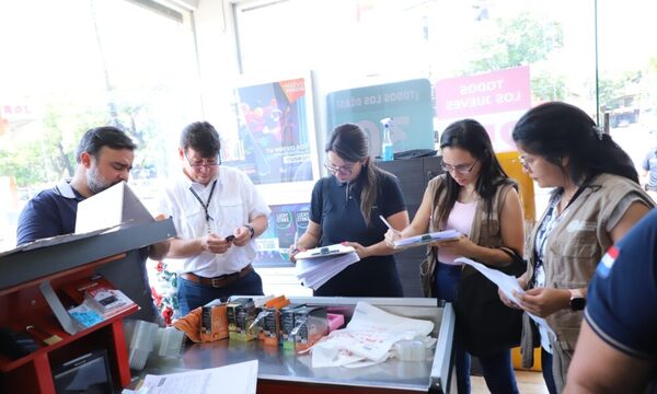 Allanan locales por venta de vapers con niveles no permitidos de nicotina