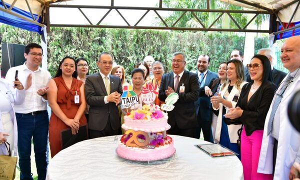 Hospital Los Ángeles festejó sus dos décadas de servicios en Alto Paraná con un acto conmemorativo