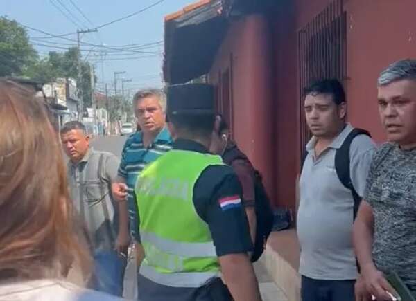Video: así recuperaron 13 celulares robados de un grupo de descuidistas - Policiales - ABC Color