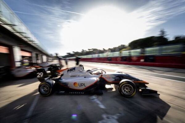 Joshua Duerksen da paso gigante por llegar a la F1