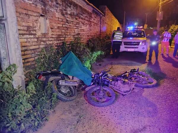 Choque fatal entre motocicletas en Ypacaraí - Policiales - ABC Color