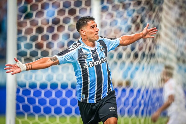 Versus / Bielsa elogia a Suárez sin confirmar convocatoria