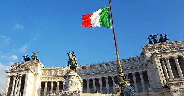 La Nación / Al menos 12 heridos en un centro de migrantes de Italia por una aparente explosión de gas