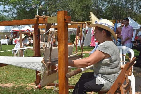 Exitosa expoferia de Ao Po’i en Yataity del Guairá - Nacionales - ABC Color
