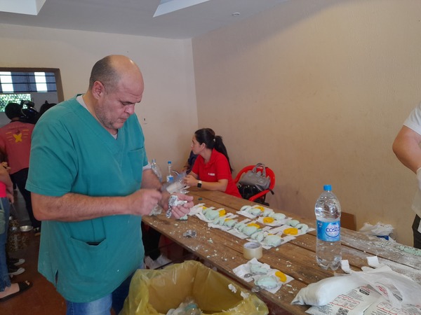 Exitosa jornada de tomas de impresión de prótesis dental en la Seccional Colorada Dr. Juan León Mallorquín