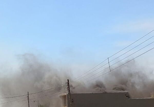 Incendio consume gran parte de una vivienda en Jardín Aurora