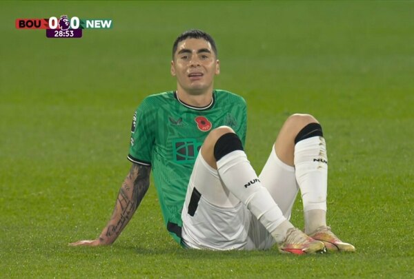 Versus / Alarma en la Albirroja: Miguel Almirón duró media hora en el Newcastle