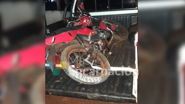 Joven motociclista muere tras chocar contra automóvil estacionado en Mayor Otaño