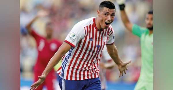 Símbolo de goleador Tacuara retorna al llamado albirrojo