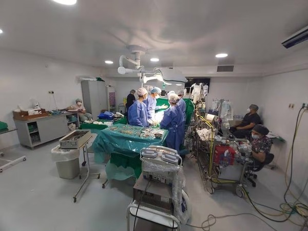 Por primera vez conectan un corazón artificial en IPS | 1000 Noticias