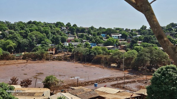 CDE: ribereños del barrio San Rafael retornan a sus hogares tras inundación - ADN Digital