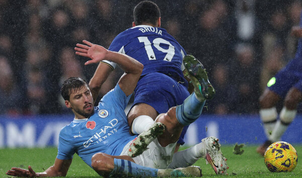 Versus / Manchester City y Chelsea empatan en un tremendo partido de ocho goles