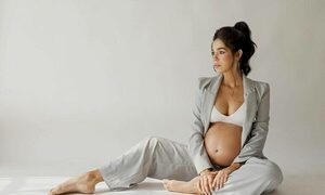(GALERIA). ¡Ambeña! Esposa de futbolista albirró y su sesión de fotos esperando a Serenita