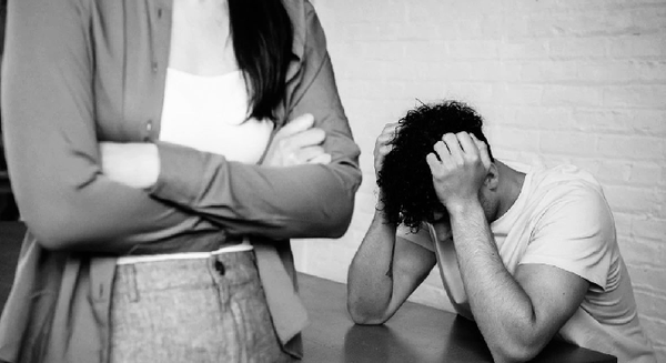 ¿Quién protege a los hombres de las falsas denuncias? - Noticiero Paraguay