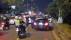 Carreras clandestinas ponen en riesgo a automovilistas en zona del aeropuerto