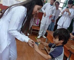 Alumnos de Hernandarias participan de taller sobre alimentación y buenos hábitos | DIARIO PRIMERA PLANA