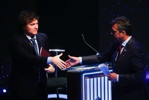 Milei confirma “dolarizar y cerrar Banco Central”; Massa propone crear “millones de empleos” | 1000 Noticias