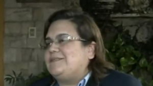Encontró dólares en un cajero y le quiere devolver al dueño