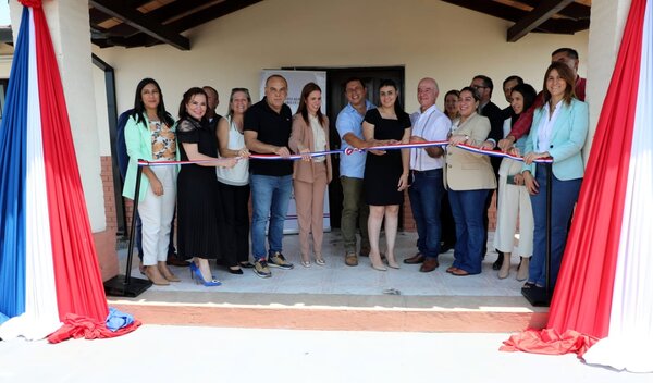 Villa Hayes cuenta con nueva sede de atención al cliente del CAH