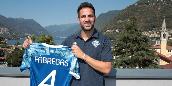 Versus / Cesc Fábregas debutará como DT dirigiendo a un equipo del ascenso italiano