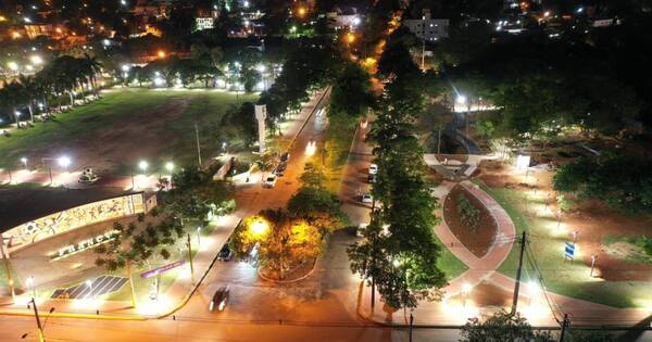La Nación / Franco proyecta unificar veredas en vías de circulación al puente con Brasil