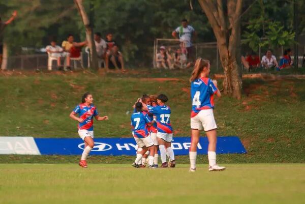 Fútbol Femenino: la primera final fue para Cerro Porteño en la Sub 18 - Fútbol - ABC Color