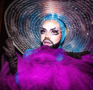 La drag MaryCon nos invita a la Fiestitrola el próximo 1 de julio