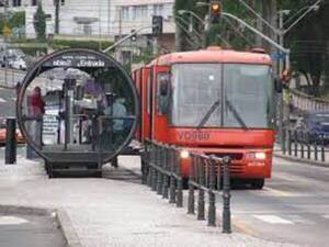 Brasil colocará buses gratuitos en circulación y las empresas temen