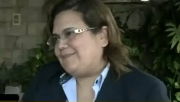 Mujer honesta encontró dólares y quiere devolverlos - Noticiero Paraguay