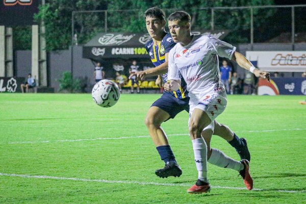 Versus / En un final infartante, Nacional rescata un punto ante Trinidense