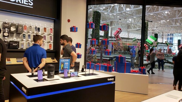 Tiendas de electrónica y belleza se unen al Black