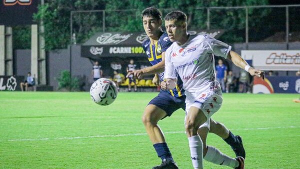 Nacional rescata un empate ante Trinidense