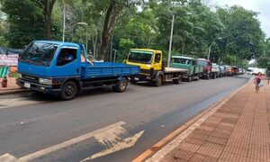 Camioneros de CDE protestan frente a comuna esteña por controles en Brasil – Diario TNPRESS