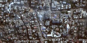 Tanques israelíes cercan el principal hospital de Gaza
