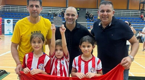 ESTUDIANTES PARAGUAYOS LOGRAN DESTACARSE EN COMPETENCIA DE ROBÓTICA EN ARGENTINA - La Voz del Norte