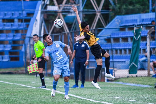 Guaraní ganó y sueña con la Libertadores; Resistencia, al descenso | 1000 Noticias