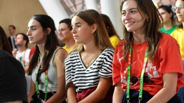 El Papa: los jóvenes son la esperanza y la alegría de la Iglesia - Portal Digital Cáritas Universidad Católica