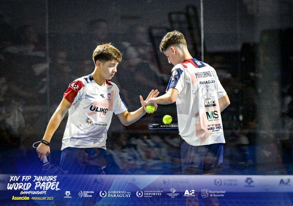 Albirrojas femenina y masculina debutan con contundentes victorias en Mundial junior de Pádel - .::Agencia IP::.